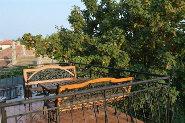 Къща За Гости "Черната Роза" Bŭlgarevo Exterior foto